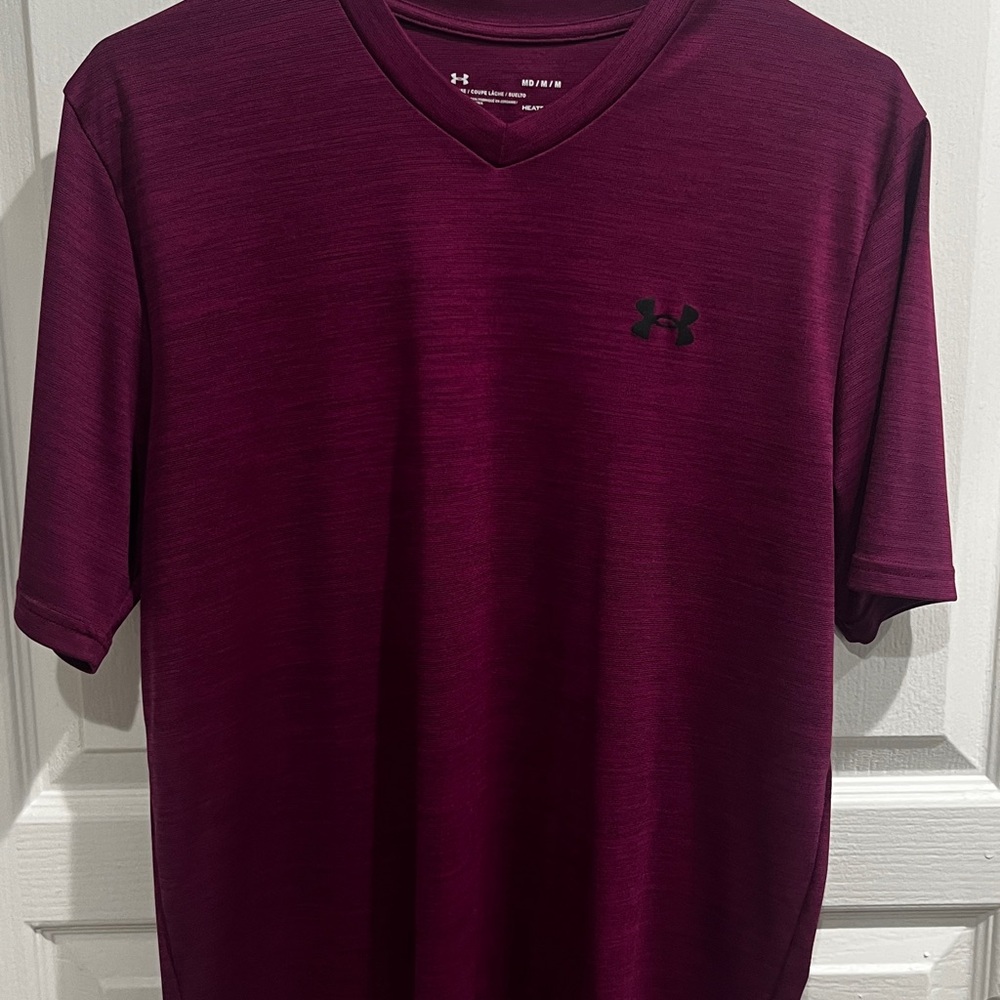 Under Armour Men's Burgundy V-Neck Tee